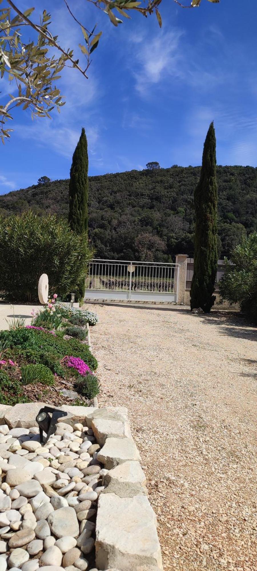 Le Gite De Montagnac La Roque-sur-Ceze Luaran gambar